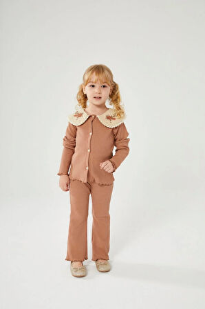 Yakası Nakışlı Fitilli Takım Kahverengi