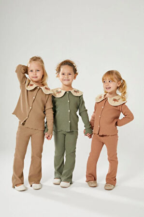 Yakası Nakışlı Fitilli Takım Bej