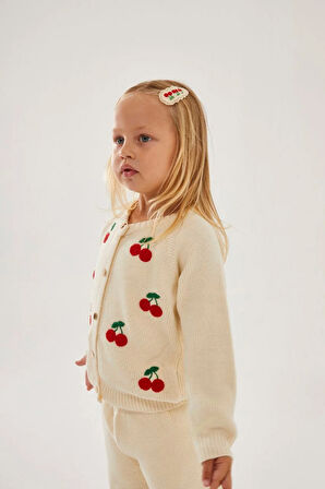 Kiraz İşlemeli Düğmeli Triko Takım Ekru