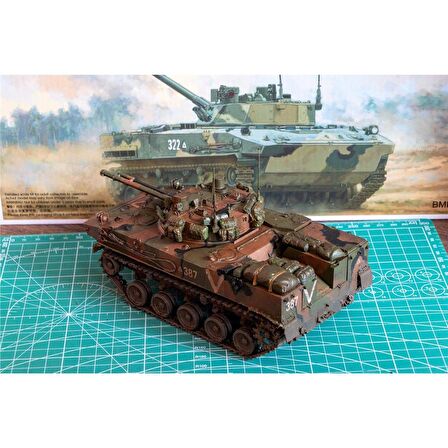 Trumpeter 09582 1/35 Ölçek Rus BMD-4M Paletli Piyade Savaş Aracı, Plastik Model Kiti