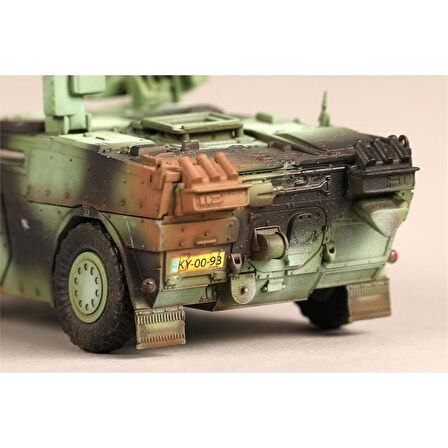 Trumpeter 07401 1/72 Ölçek Alman Fennek LGS 8Dutch Tipi) Hafif Zırhlı Araç, Plastik Model Kiti