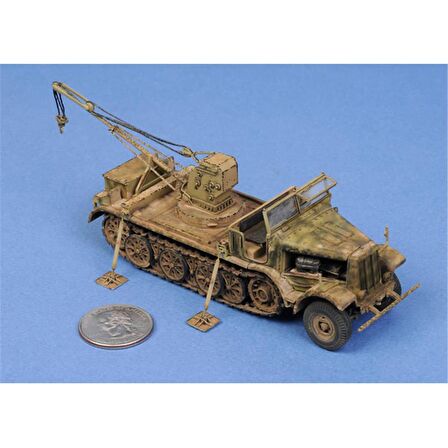 Trumpeter 07251 1/72 Ölçek Yarı Paletli Döner Vinç 6t ,18t (Sd.kfz.9/1), Plastik Model Kiti