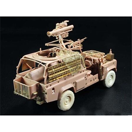 HobbyBoss 82447 1/35 Ölçek Land Rover WMIK w/MILAN ATGM, Askeri Cip Plastik Model Kiti