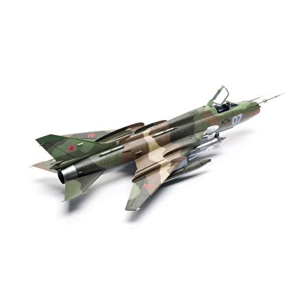 HobbyBoss 81758 1/48 Ölçek Su-17M4 Fitter-K, Savaş Uçağı Plastik Model Kiti