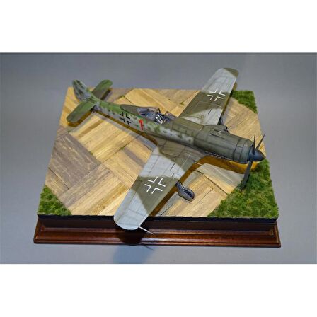 HobbyBoss 81704 1/48 Ölçek Ta 152 C-11, Savaş Uçağı Plastik Model Kiti