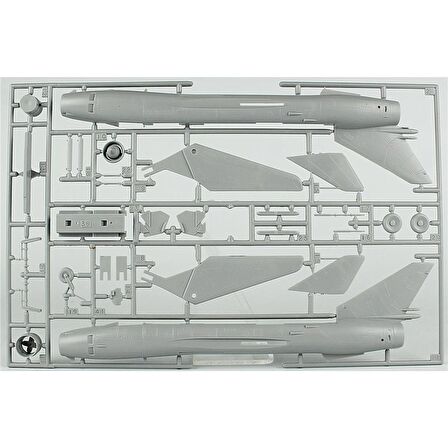 Mistercraft E012 1/72 Su-22 M4R (77 JBG) Savaş Uçağı Plastik Model Kiti