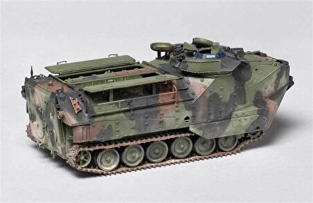 Hobbyboss 82413 1/35 AAVP-7A1 Amfibi Hücum Aracı M