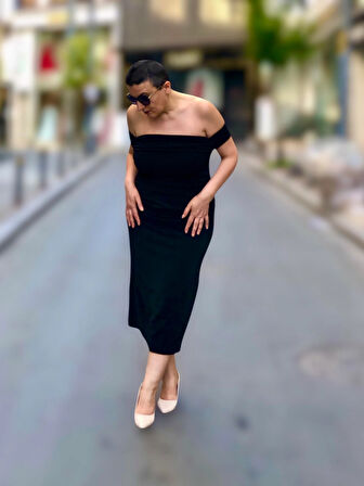 STRAPLEZ BALON KOL DRAPELİ MİDİ BOY ABİYE