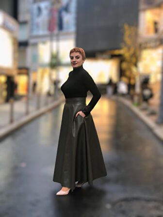 Deri cepli  kloş uzun etek 