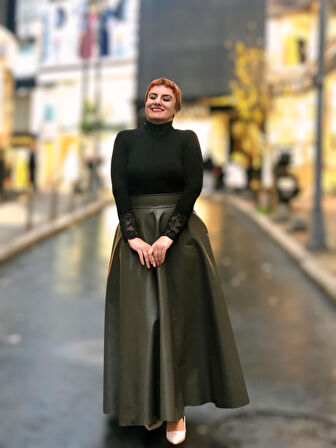 Deri cepli  kloş uzun etek 