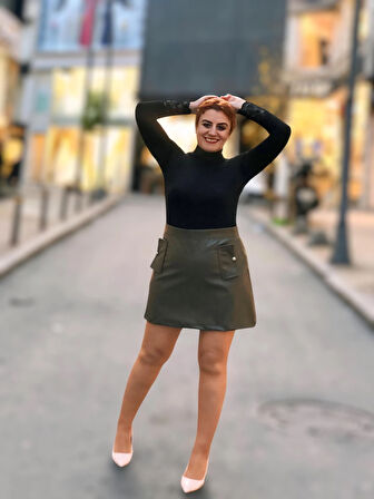 Mini cep aksesuarlı etek