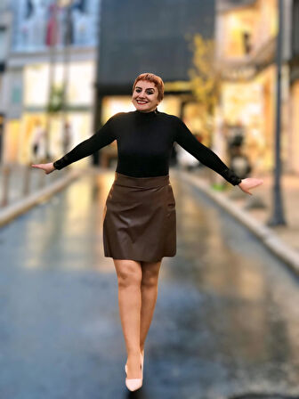 DERİ MİNİ ŞORTLU ETEK