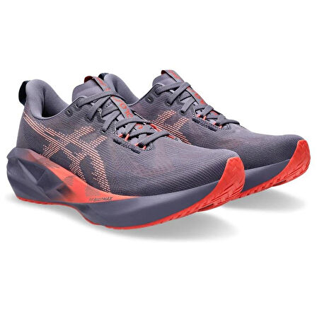 Asics Novablast 5 Kadın Koşu Ayakkabısı
