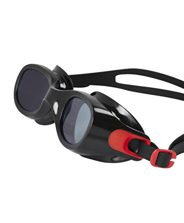Speedo Futura Classic Yetişkin Yüzücü Gözlüğü