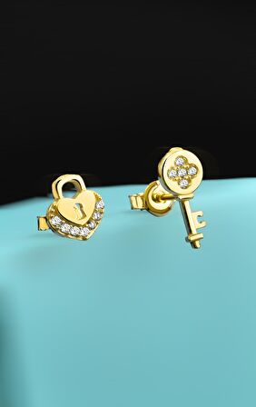 Gümüş Zirkon Taşlı Gold Renkli Kalp Kilit Küpe