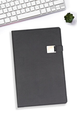 Mıknatıs Detaylı Siyah Defter
