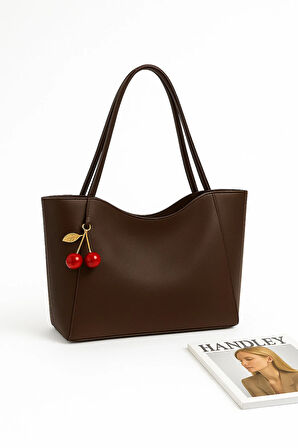 Kiraz Detaylı Omuz Çantası