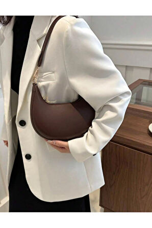 AY DİZAYNLI GÜNLÜK ŞIK TASARIMLI KADIN KOLTUK ALTI BAGET ÇANTA