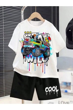 Yazlık Stay Wild Cool Araba Baskılı Erkek Çocuk Siyah Şort, Beyaz T-Shirt Takım