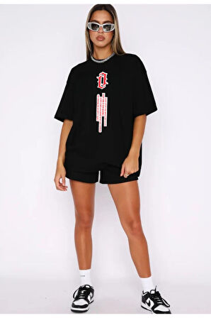 Kırmızı dikey Baskılı Şort ve Tişört Takımı