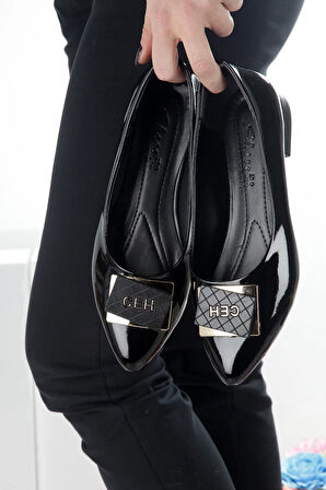 Klasik Şık Sivri Burun Kadın Babet