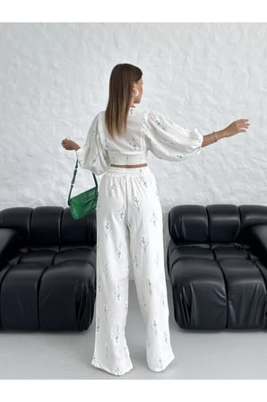 Kadın Kahverengi Nakışlı V Yaka Belden Kuşaklı Crop Bluz Yüksek Bel Pantolon Keten Takım Tl-10048961