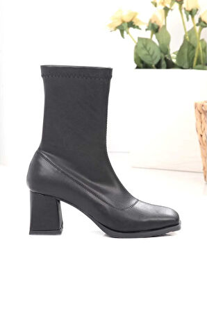 7 Cm Klasik Siyah Topuklu Bot Kare Kalıp Yarım Bot Kadın Klasik