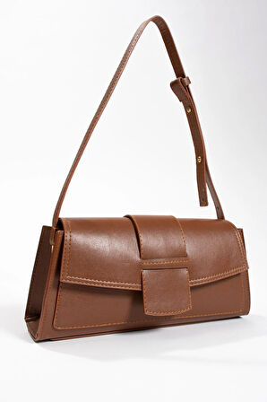 Şık tasarımlı klasik stil baget çapraz çanta