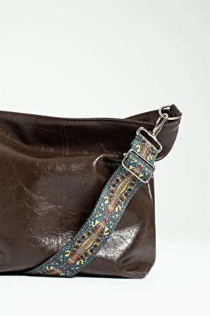 Kadın günlük hayatta kullandığımız en rahat çanta salaş yumuşak deri kolon askılı