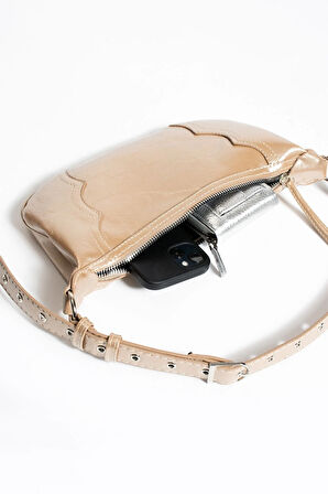 Omuz çantası  baget zımbalı çanta