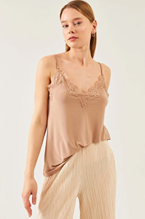 Kadın Kahverengi İp Askılı Dantelli Bluz