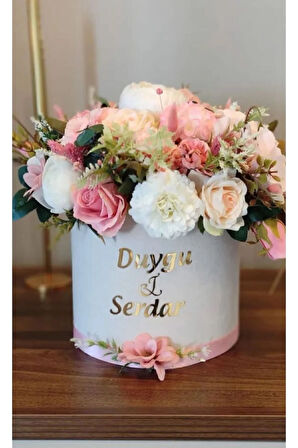 Özel pembe silindir kutuda söz nişan kız isteme çiçeği