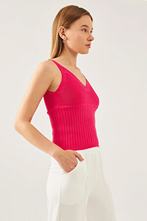 Kadın Fuşya Kolsuz Askılı Bel ve Yaka Detaylı Yazlık Atlet Triko Bluz