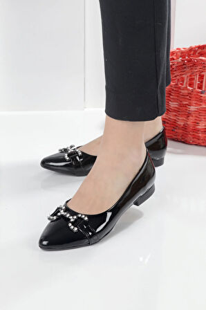 Sivri Burun Kadın Babet