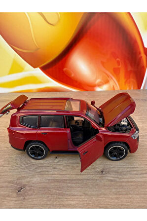 Toyota Land Cruiser V8 Model Araba Sesli Işıklı Kapı Bagaj Kaput Açılır Land Jeep Land Cruiser Araba