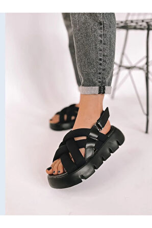 Almira Siyah Kadın Sandalet