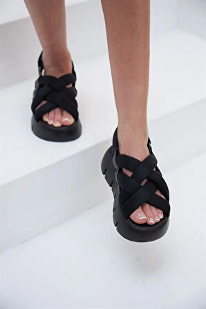 Almira Siyah Kadın Sandalet