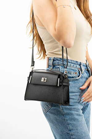 Kilit Detaylı Çapraz Askılı Çanta