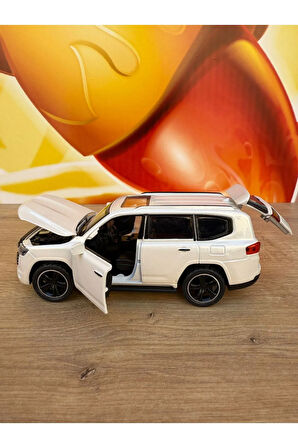 Toyota Land Cruiser V8 Model Demir Jip Metal Oyuncak Araba Kapı Bagaj Açılır Land Jeep landcrusier