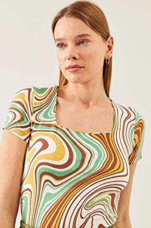 Kadın Ekru Kahve Desen Kare Yaka Kısa Kol Viskon Bluz