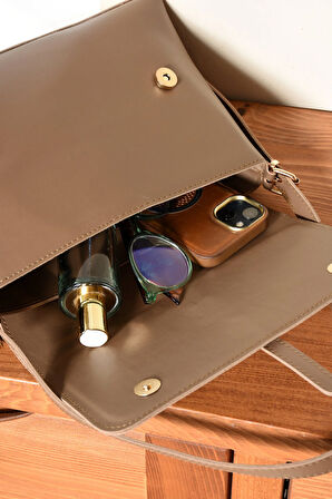 Kadın Şık Tasarımlı Çapraz Askılı Kaliteli Çanta