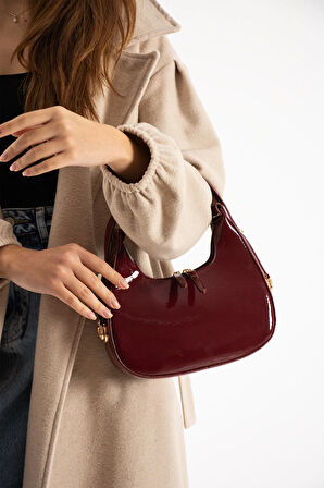 Kadın el ve omuz çantası parlak rugan baget çanta Trendyustute