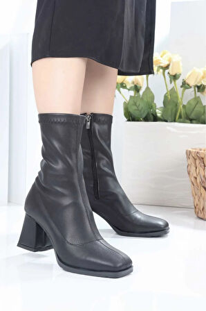 7 Cm Klasik Siyah Topuklu Bot Kare Kalıp Yarım Bot Kadın Klasik