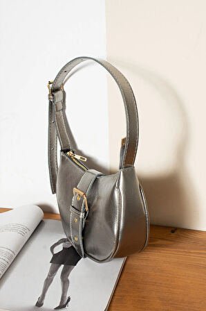 Kadın şık tasarımlı kaliteli omuz çantası