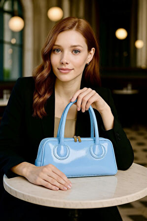 Pera Lüks Parlak Deri Omuz Çantası – Trend & Şık Tasarım