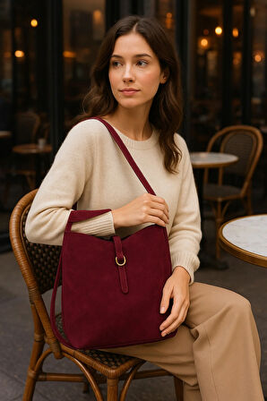 Lüks Süet Omuz Çantası + Uyumlu Makyaj Çantası – Şıklık ve Düzen Bir Arada