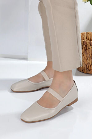 Beyaz Kare Burunlu Balerin Kadın Babet