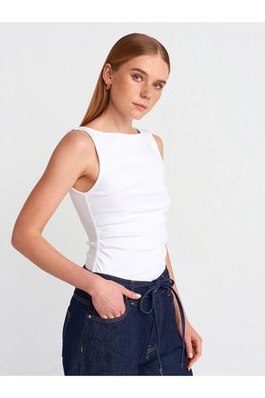 31589 Büzgülü Kayık Yaka Top-Taş