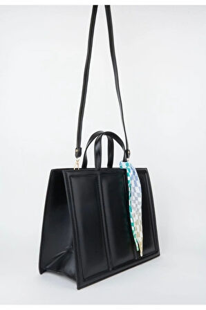 Fularlı Dikdörtgen Rugan Çanta