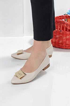 Klasik Şık Sivri Burun Kadın Babet